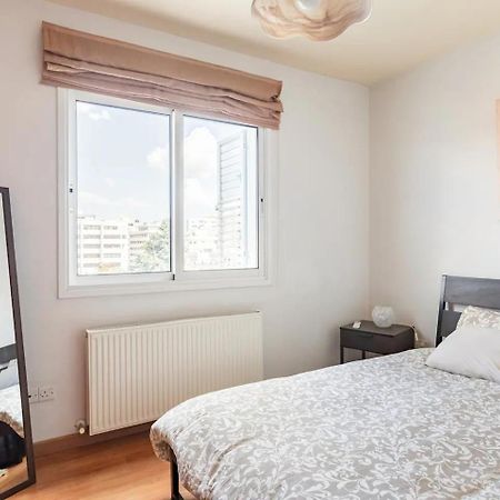 Warm Residence In The Heart Of The City Center - Balcony & View Nicosia Exterior photo