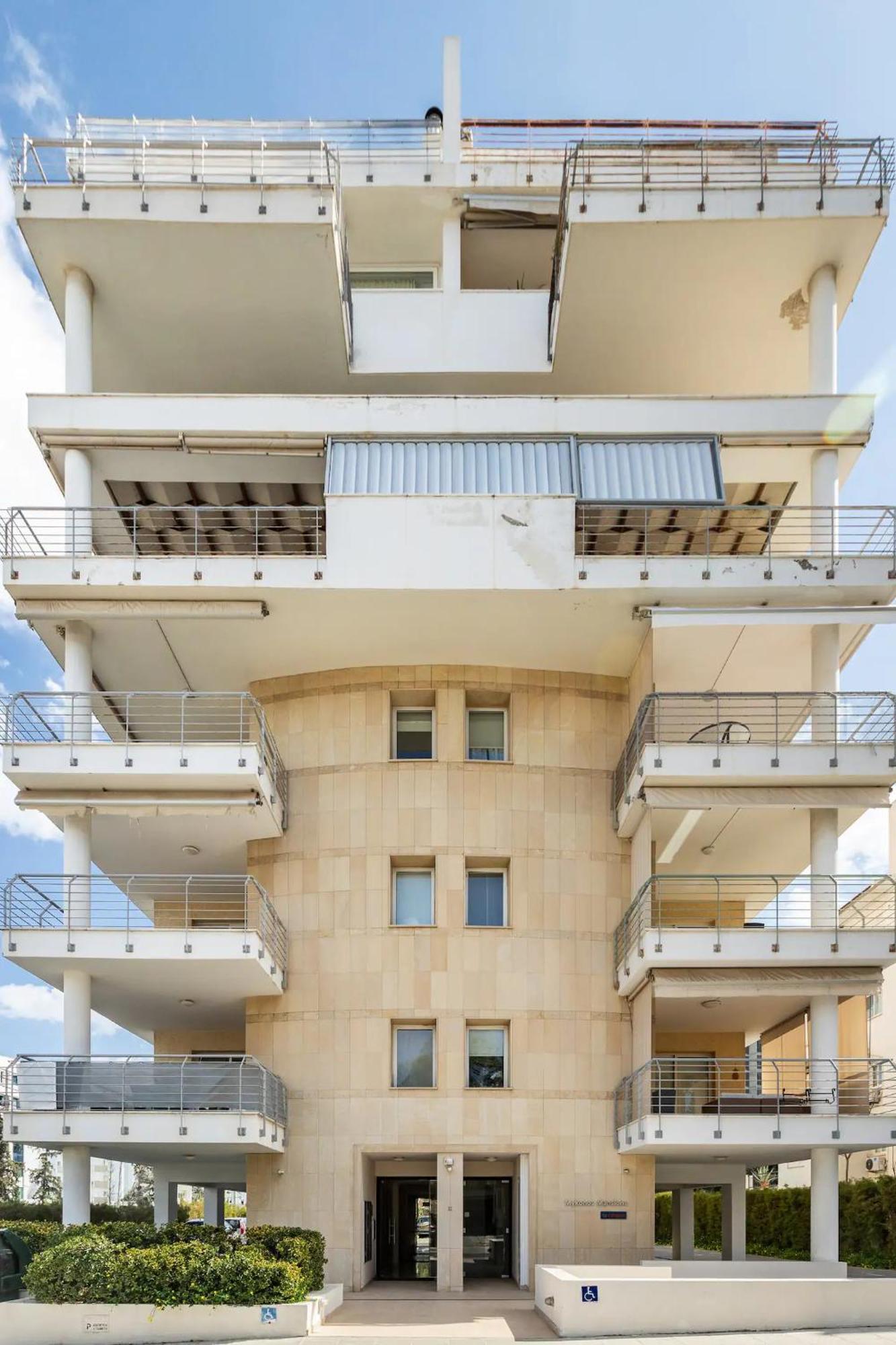 Warm Residence In The Heart Of The City Center - Balcony & View Nicosia Exterior photo